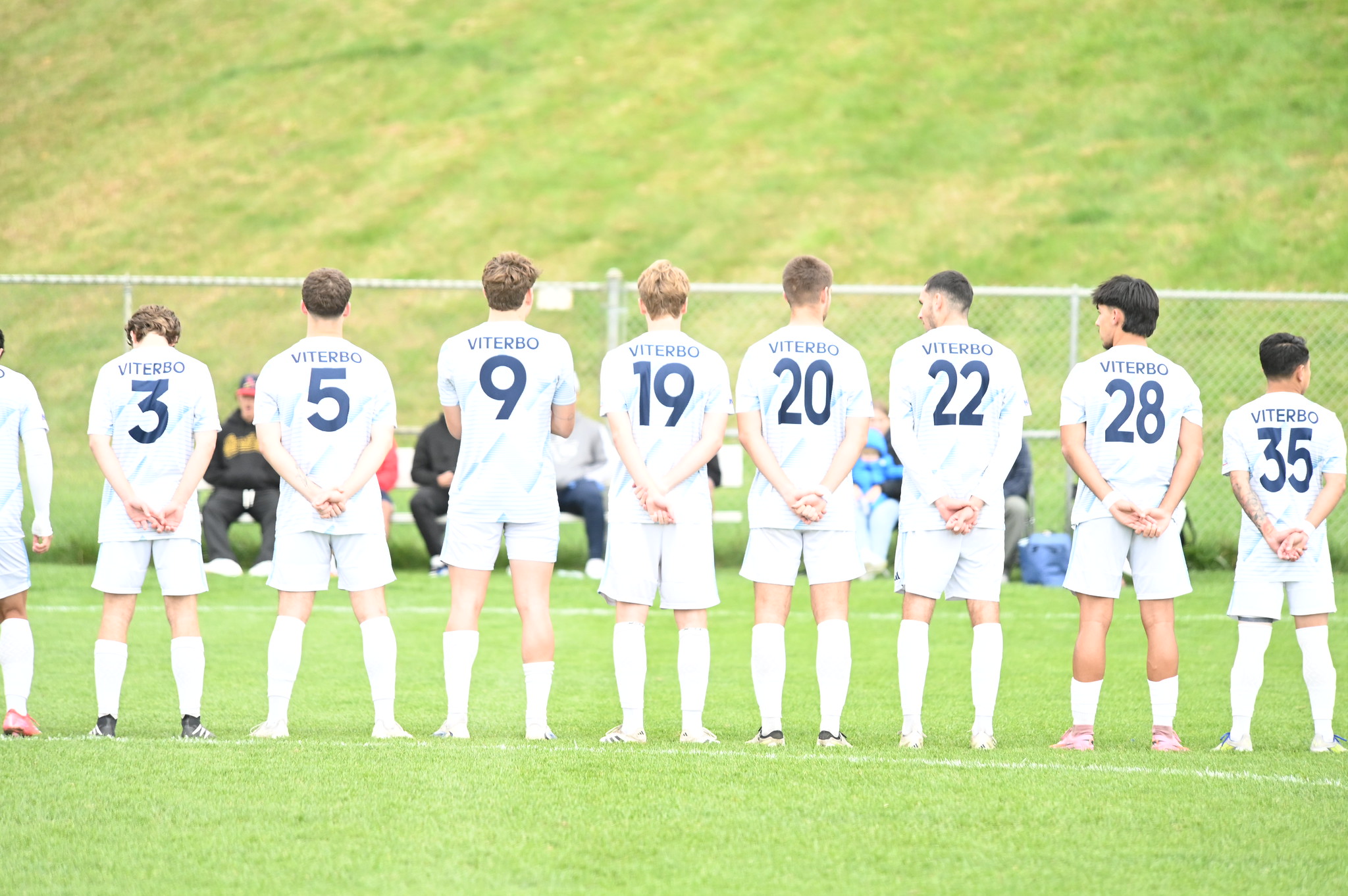 V-Hawks Defeat Cougars, Advance to Conference Championship